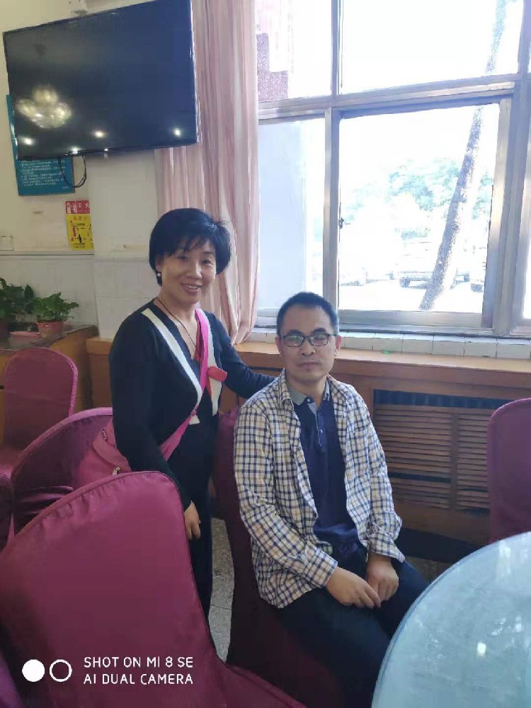 2019年張慧珍鄭州學(xué)習(xí)與郭繼承老師合影